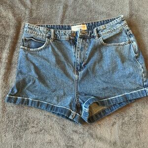 Sag Harbor Blue Jean Shorts Relaxed Fit Frayed Hem